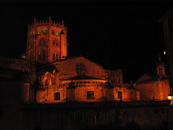 Description: http://upload.wikimedia.org/wikipedia/commons/thumb/9/9e/Catedral_Ourense.jpg/350px-Catedral_Ourense.jpg